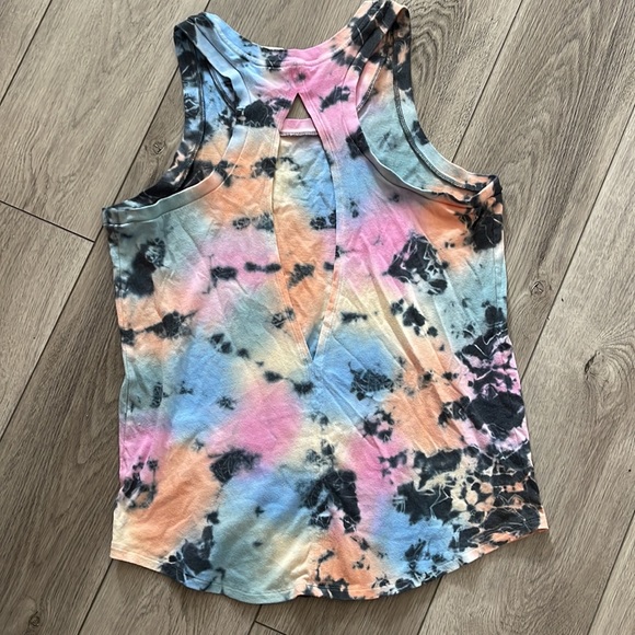 Victoria’s Secret PINK Tie Dye Tank Top Muscle Tee Shirt Open Back Black Green M - Picture 3 of 4